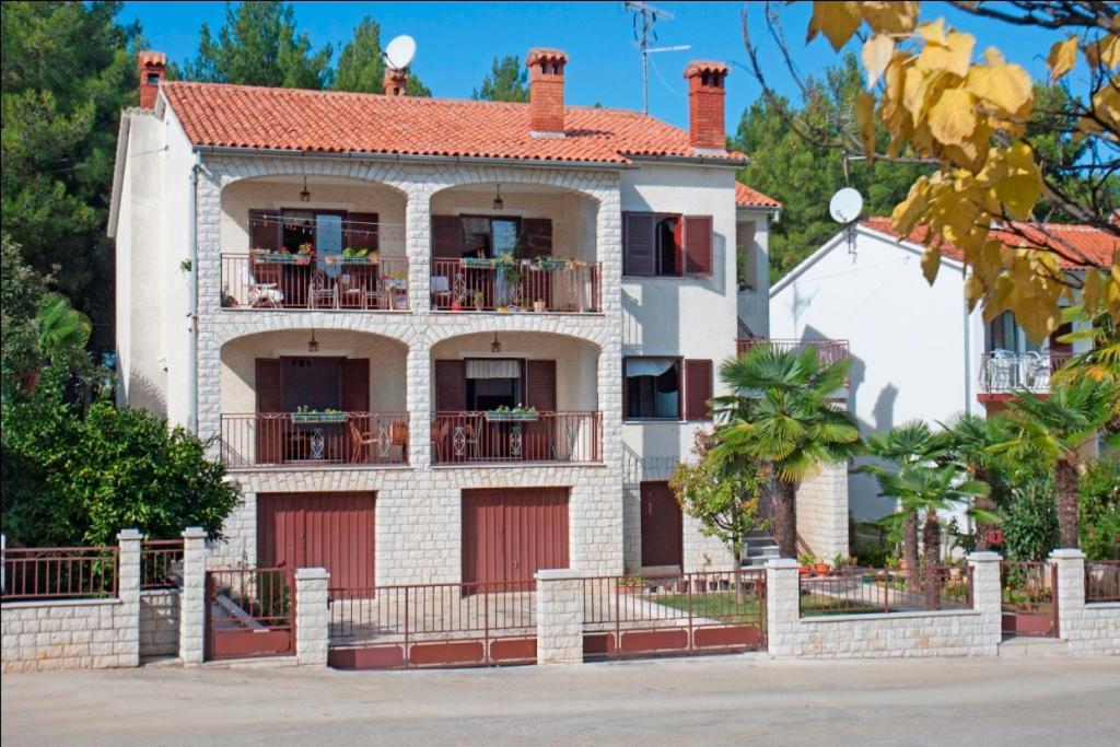 Apartments Rafael Porec Esterno foto
